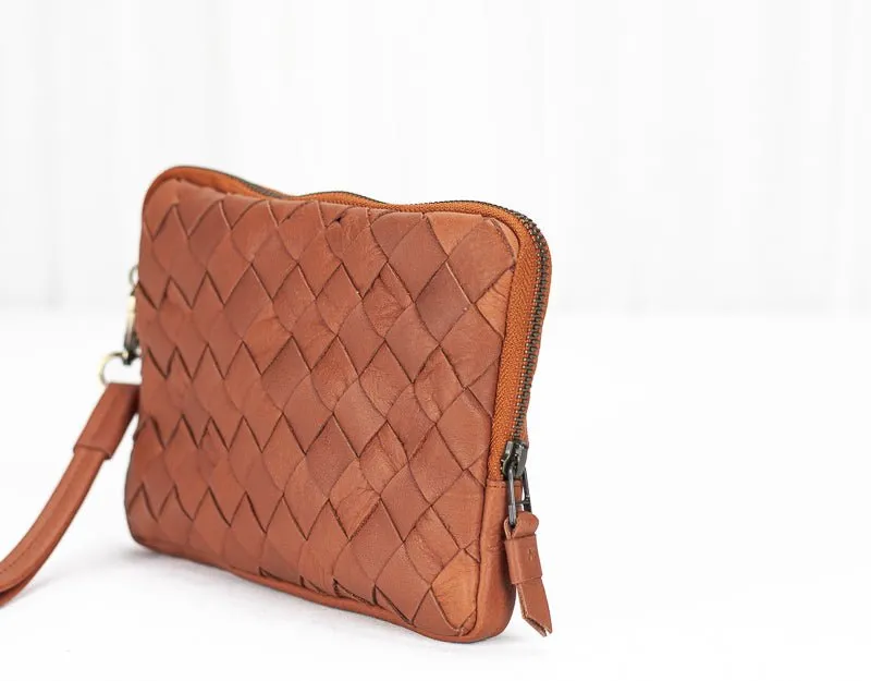 Antheia clutch wallet - Handwoven sienna brown leather