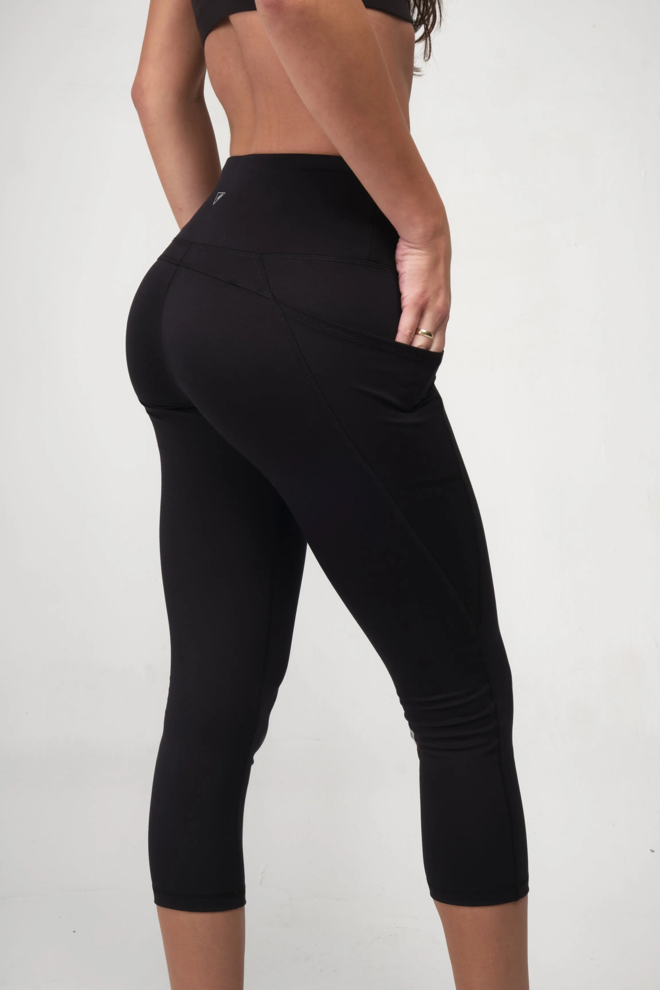 Capri Legging - Onyx