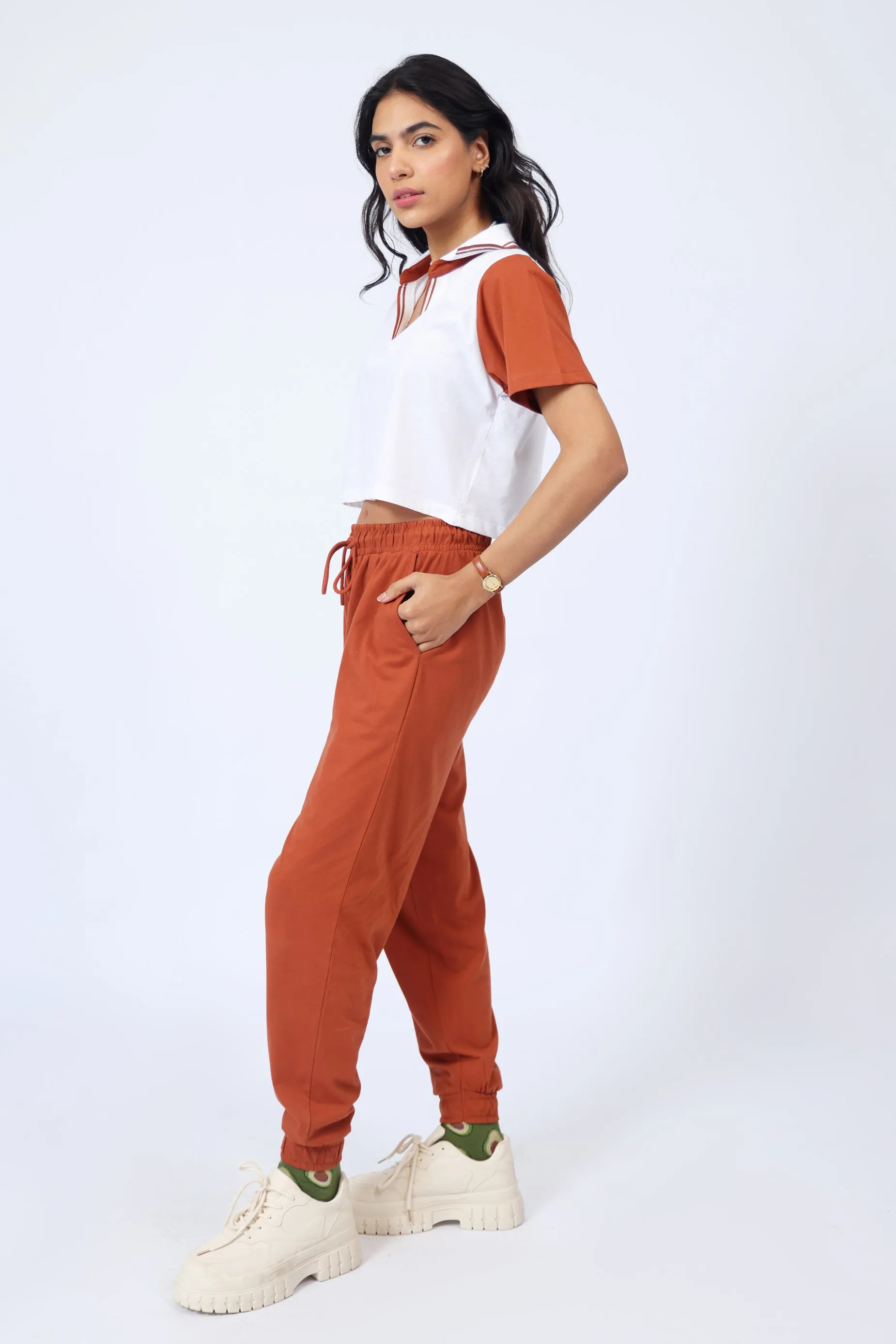 COLOUR-BLOCK COLLARED TEE