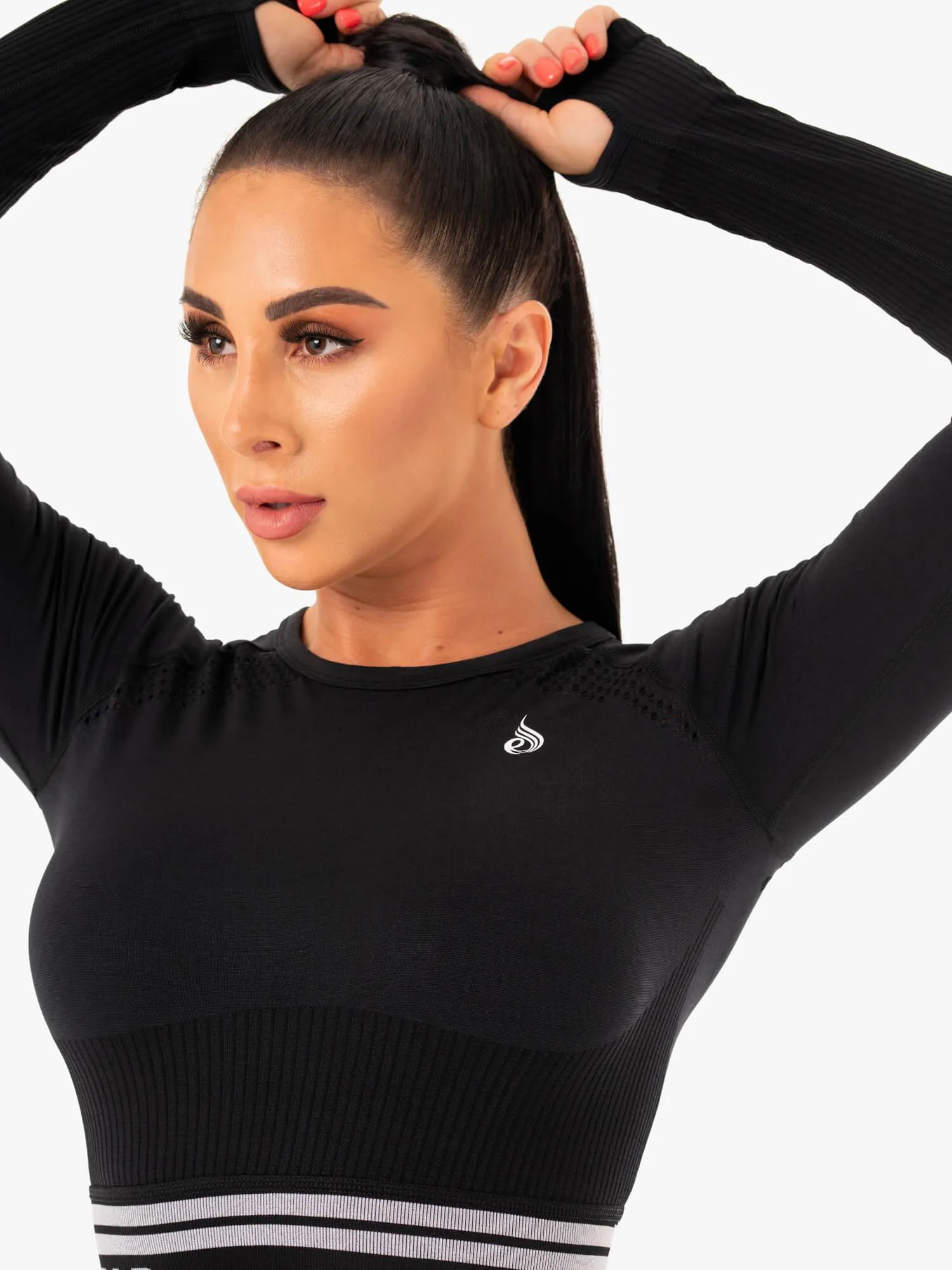 Freestyle Seamless Long Sleeve Crop - Black