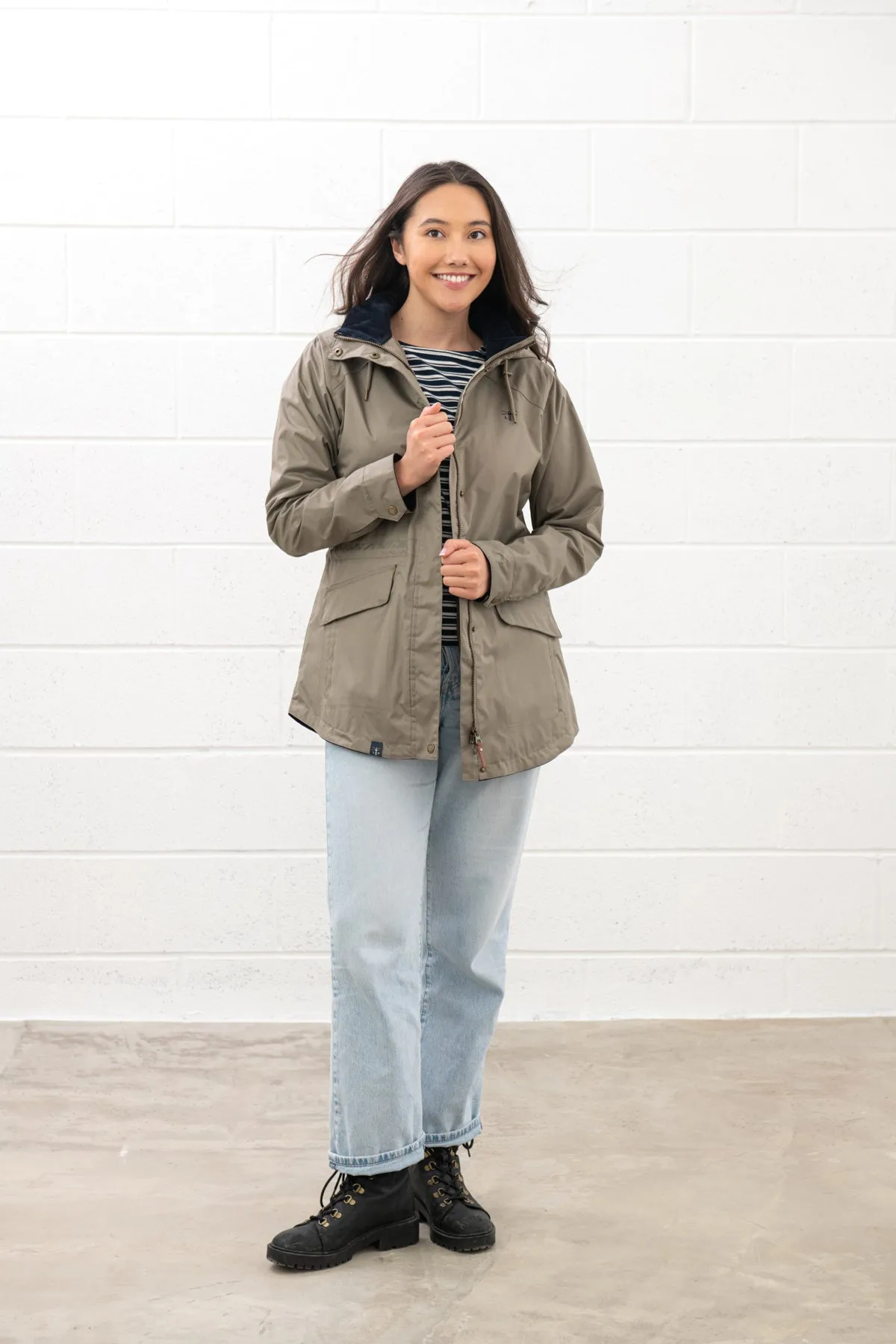 Kendal Raincoat - Fawn