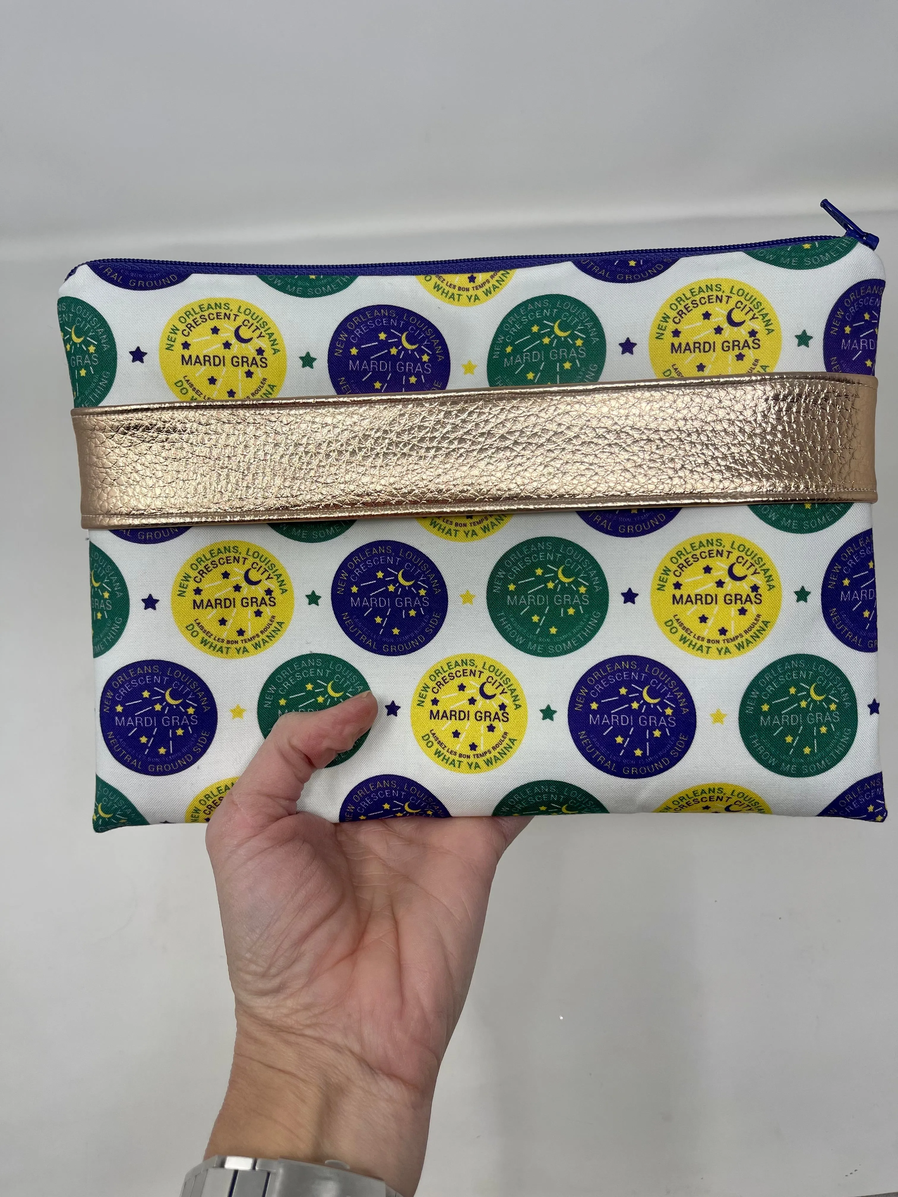 Mardi Gras doubloons, Kayla clutch