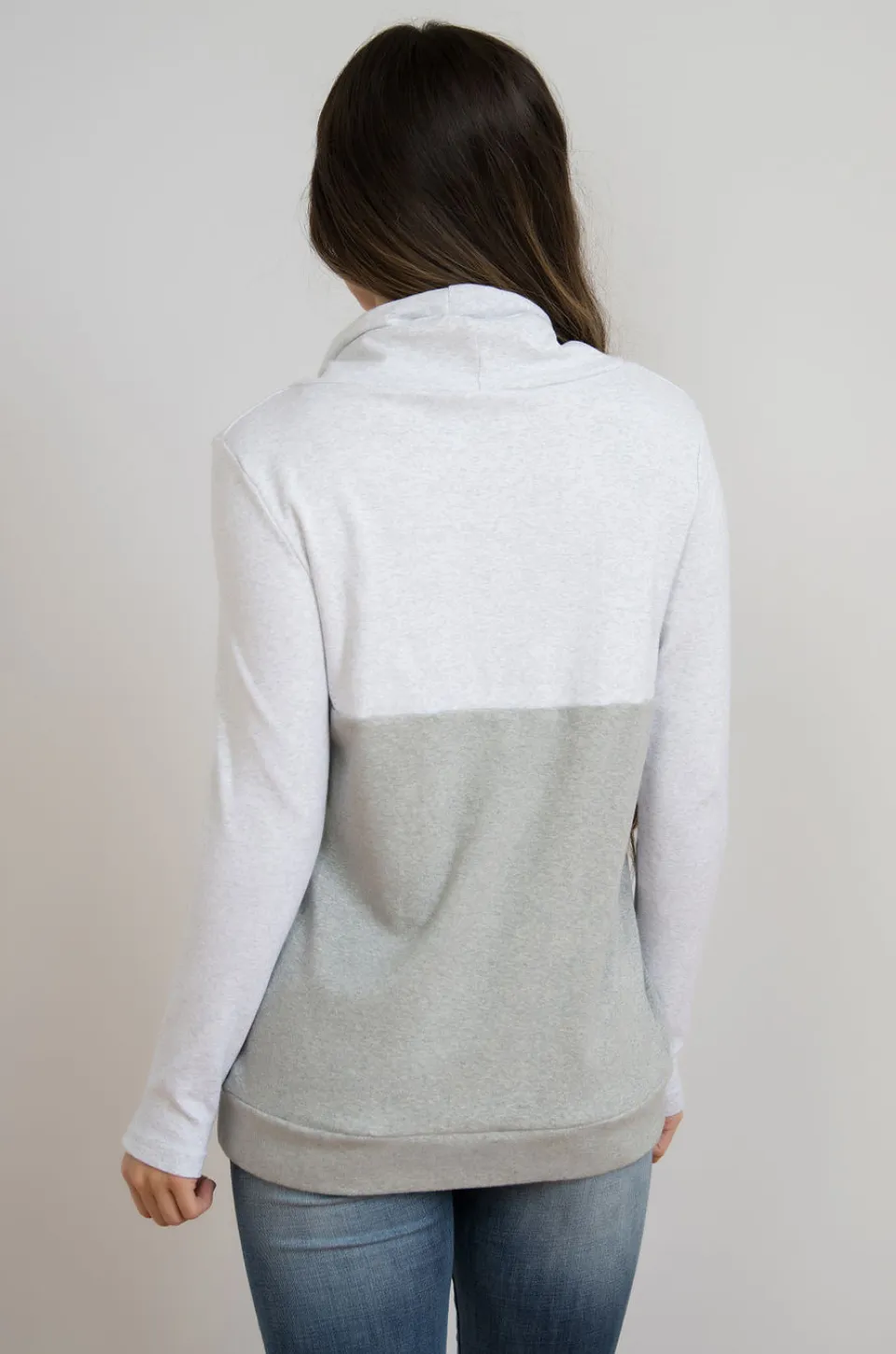 Nursing Sweatshirt Pullover - Colorblock Light Gray