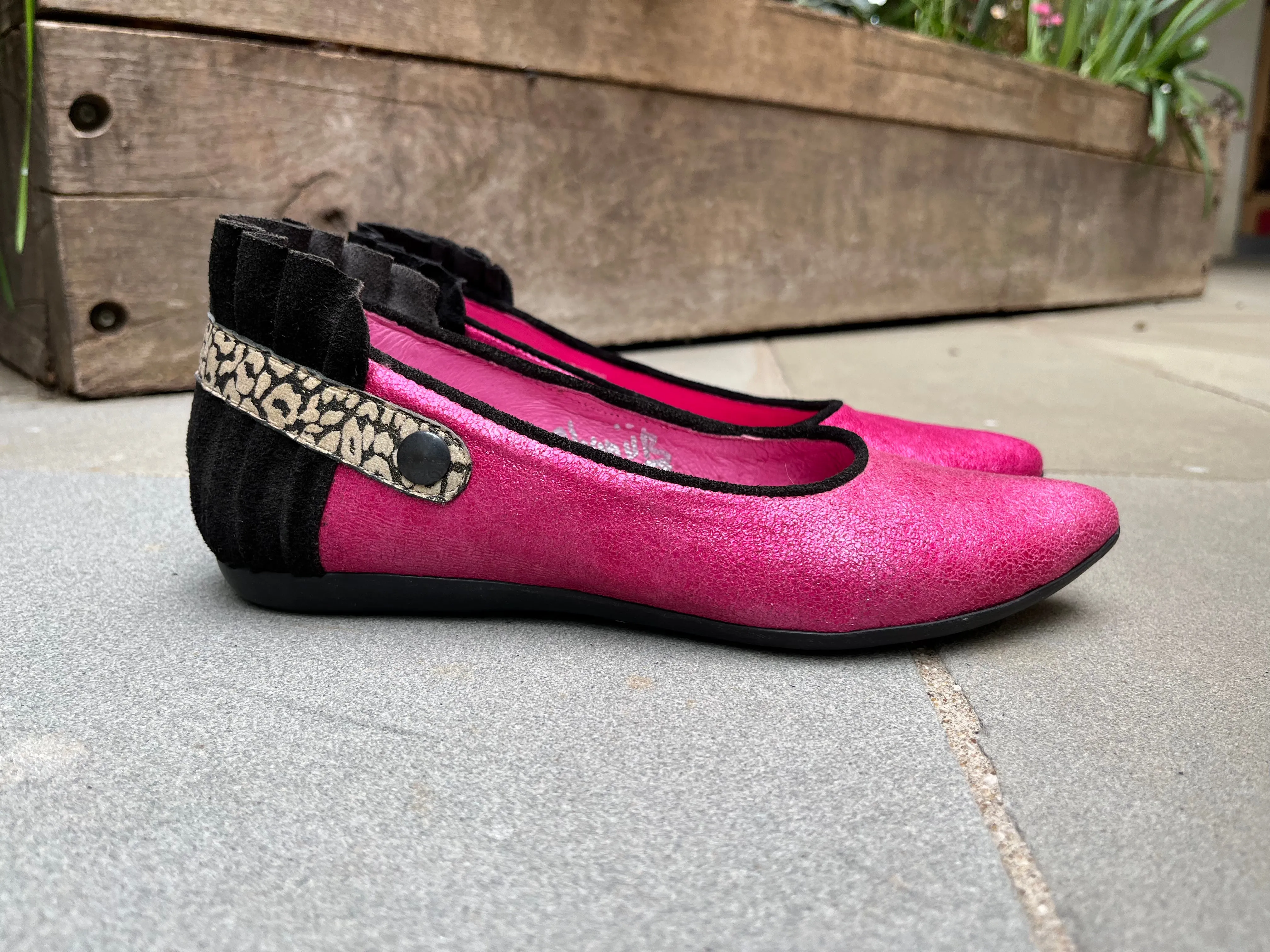 Tuille - Fuchsia- Last Pair 36!