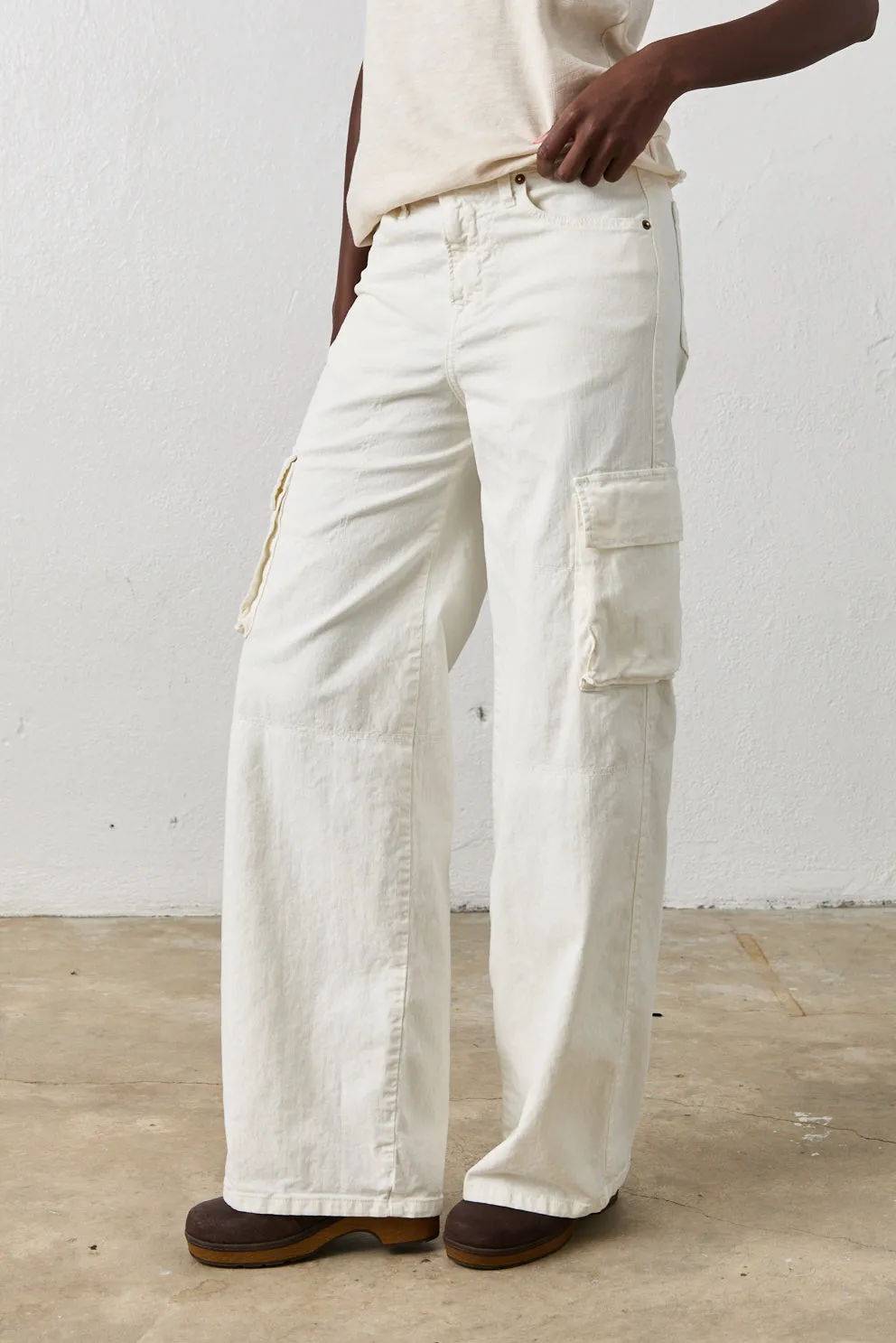 ZOEY CARGOS / WHITE